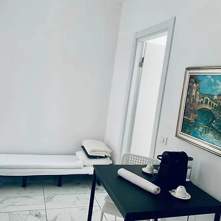 Apart Studio Maria With Private Parking * Bucharest