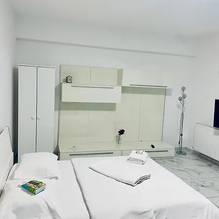Maria Parcare Privata Subterana Lägenhet *